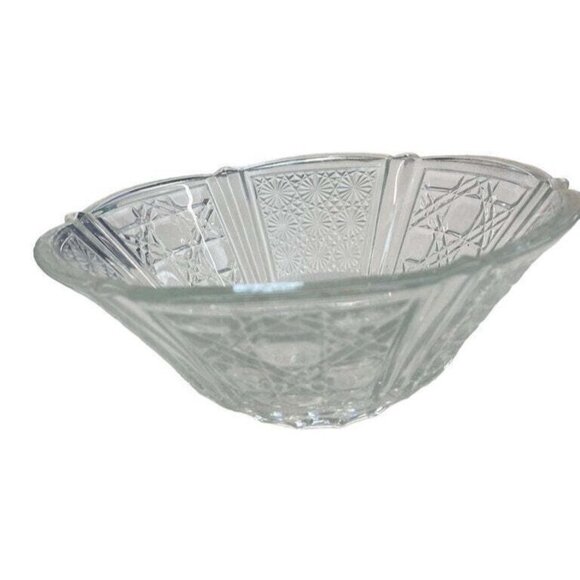 Vintage Clear Pressed Glass Serving Bowl With Intricate Geometric & Floral Patte - Picture 2 of 5
